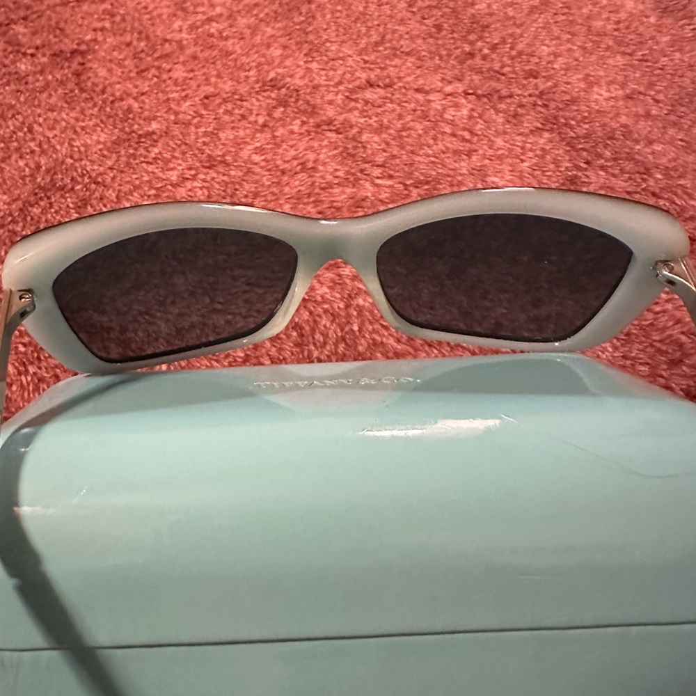 Authentic Tiffany & Co. Polarized Sunglasses - Picture 6 of 7
